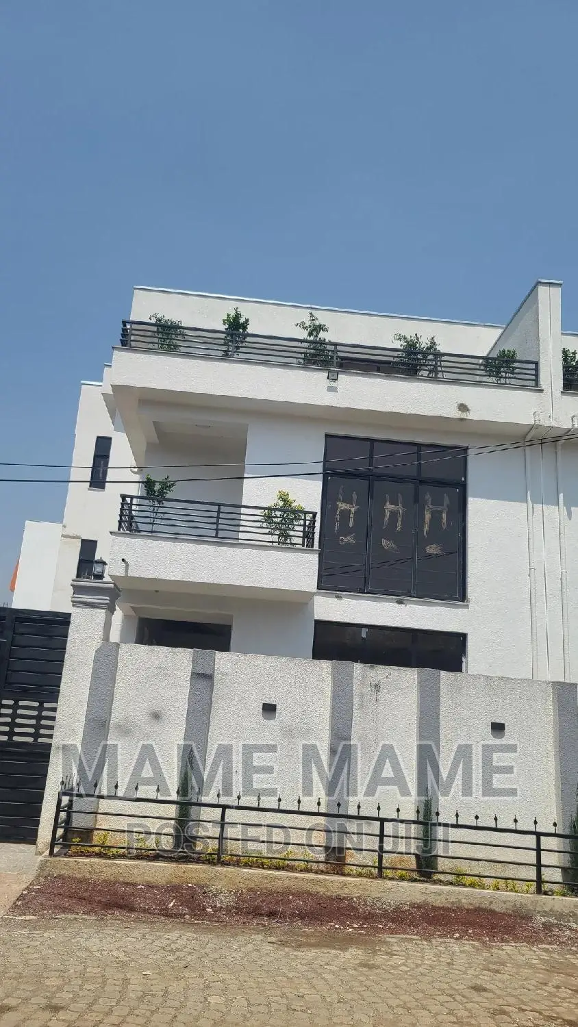 6bdrm House in Addis Abeba, Nifas Silk-Lafto for sale