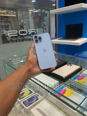 Photo - Apple iPhone 13 Pro Max 256 GB Blue