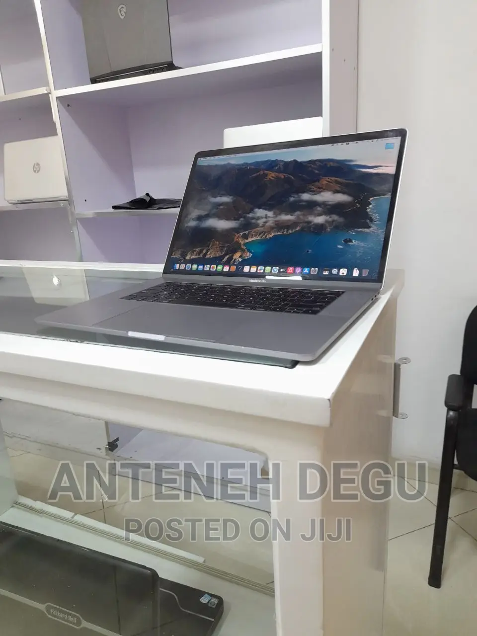 New Laptop Apple MacBook Pro 2017 16GB Intel Core I7 SSD 512GB