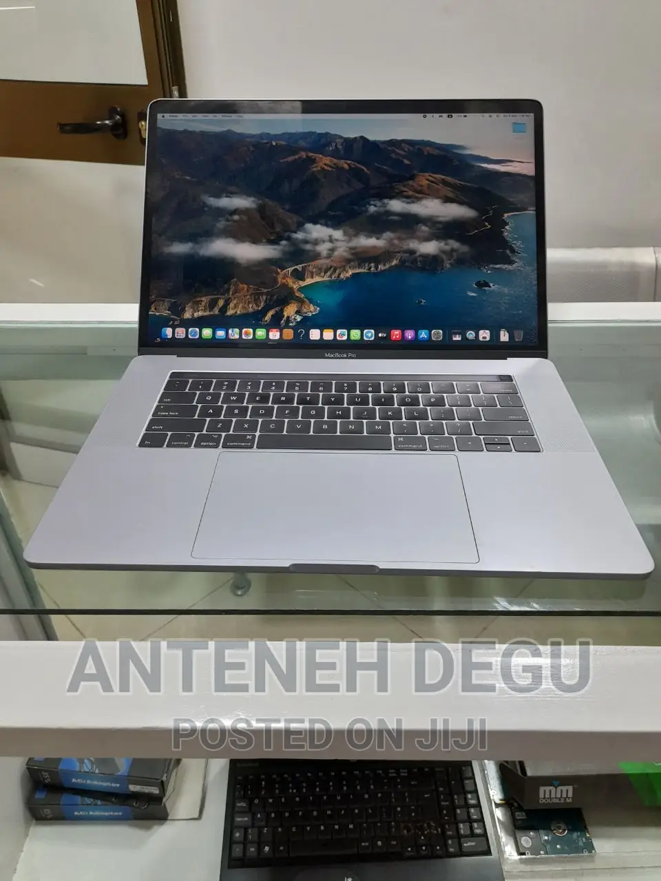 New Laptop Apple MacBook Pro 2017 16GB Intel Core I7 SSD 512GB