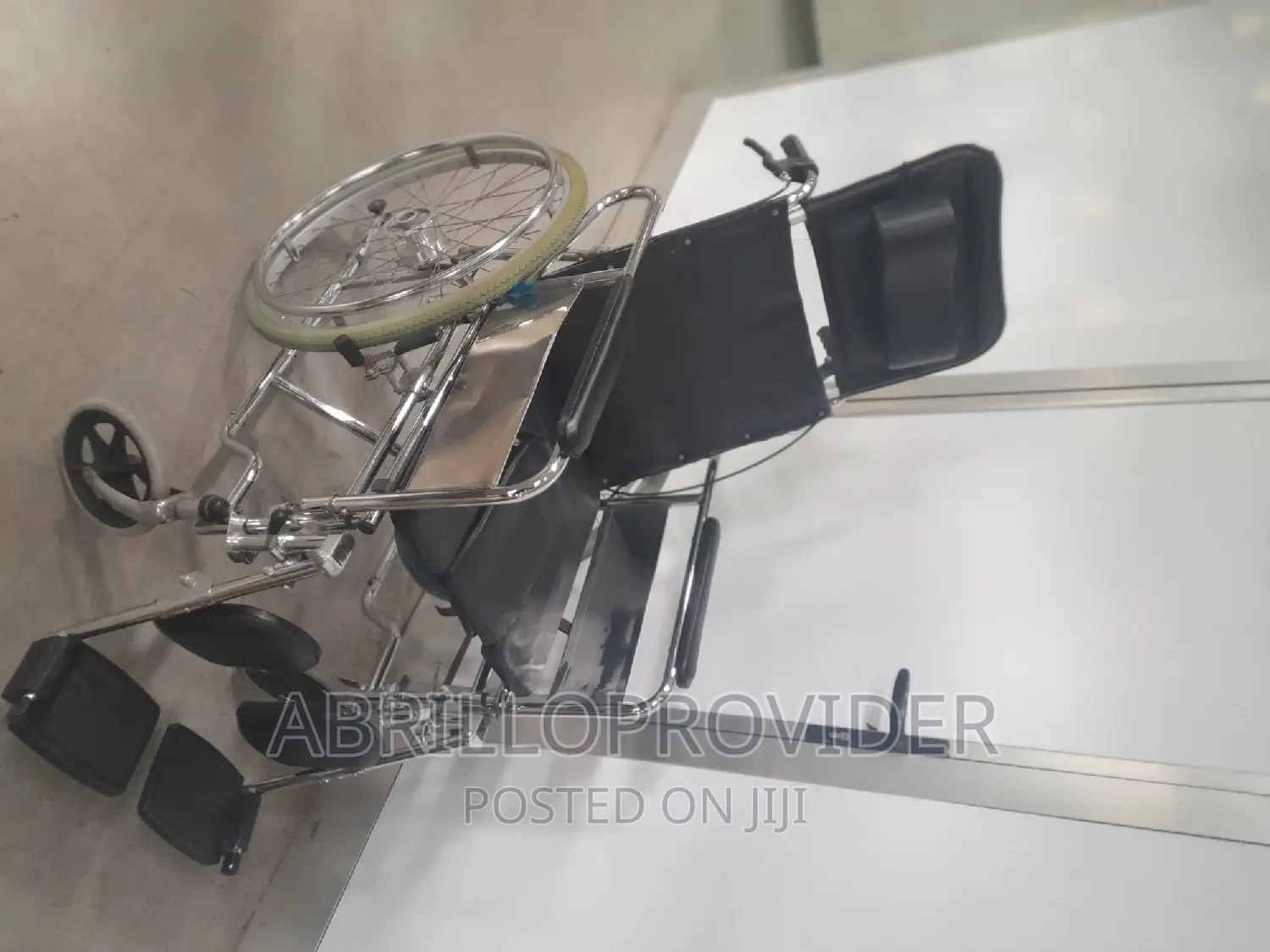 በመጠኑ ያገለገሉ ዌልቸሮች ከኛ ያገኛሉ Almunium Wheelchair Used