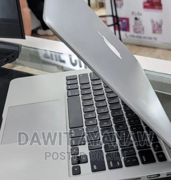 New Laptop Apple MacBook Pro 2013 8GB Intel Core I5 SSD 128GB