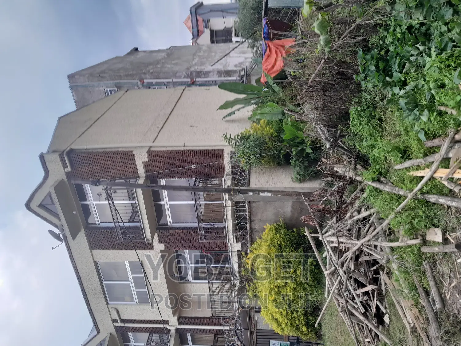 Furnished 5bdrm House in አስቸካይ የሚሸጥ G+2 መኖሪያ, Akaky Kaliti for sale