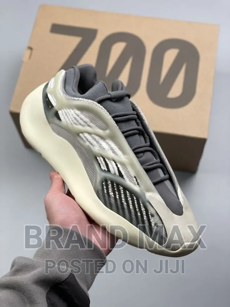 Adidas Yeezy 700V3 Master Quality