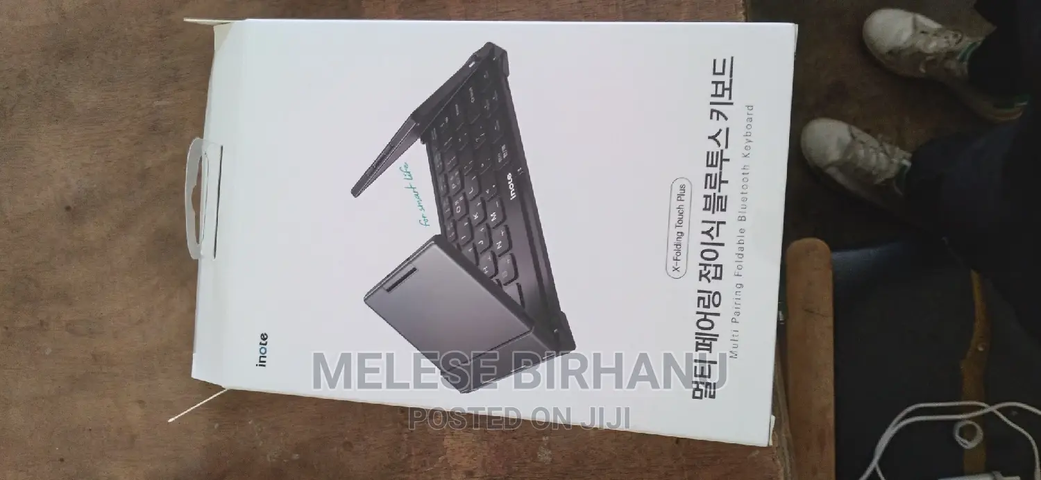 New Packed Multi Pairing Foldable Bluetooth Keybord