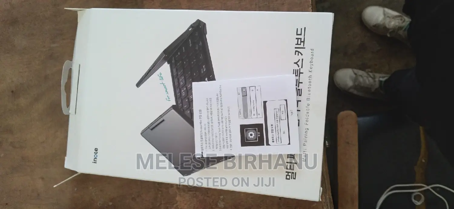 New Packed Multi Pairing Foldable Bluetooth Keybord