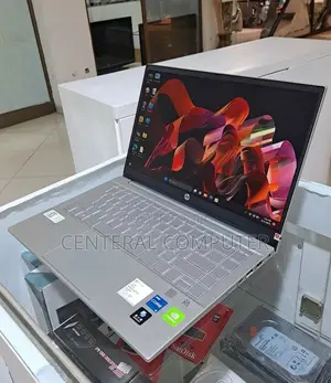 New Laptop HP Pavilion 11 16GB Intel Core I5 SSD 512GB