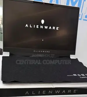 New Laptop Alienware M17x R2 16GB Intel Core I7 SSD 512GB