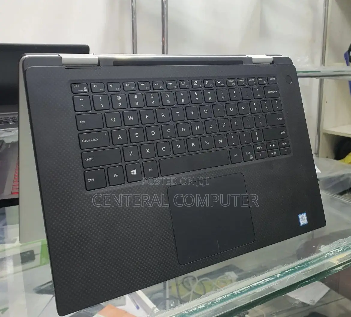 New Laptop Dell XPS 15 9560 16GB Intel Core I7 SSD 512GB