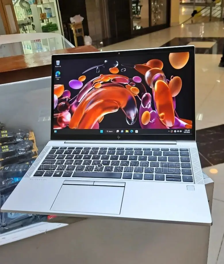 New Laptop HP EliteBook 830 G7 16GB AMD Ryzen 5 SSD 512GB