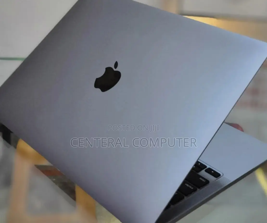 New Laptop Apple MacBook Pro 2020 M1 8GB Apple M1 SSD 256GB