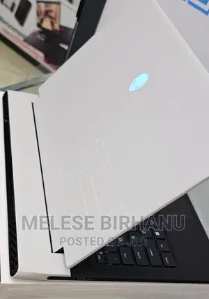 New Laptop Alienware M17x R2 16GB Intel Core I7 SSD 1T