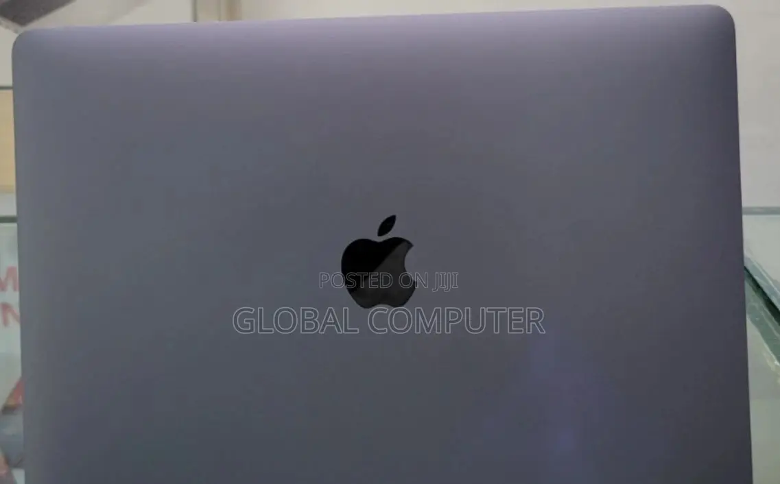 New Laptop Apple MacBook Pro 2020 M1 8GB Apple M1 SSD 256GB