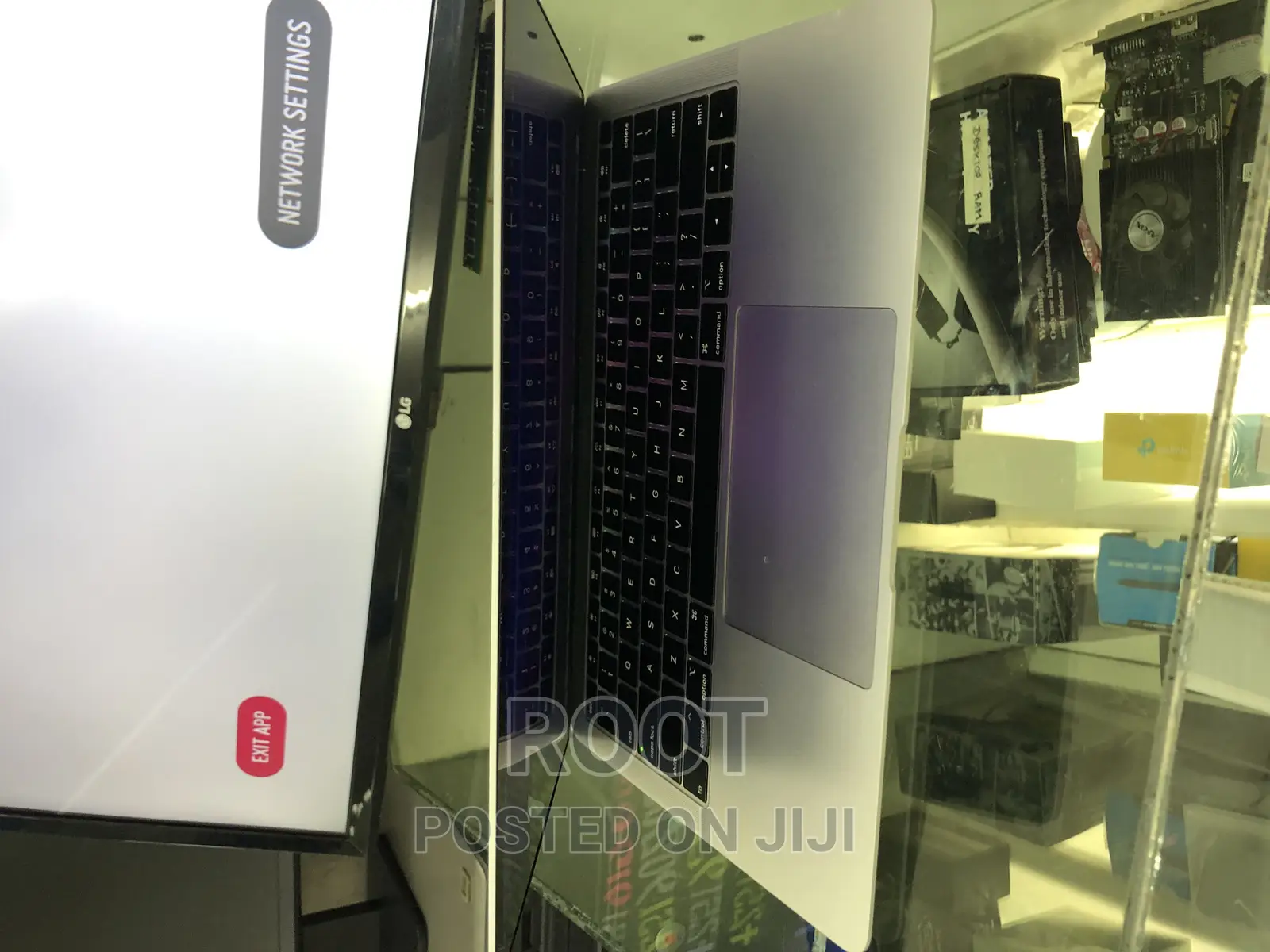 New Laptop Apple MacBook 2019 8GB Intel Core I5 SSD 256GB