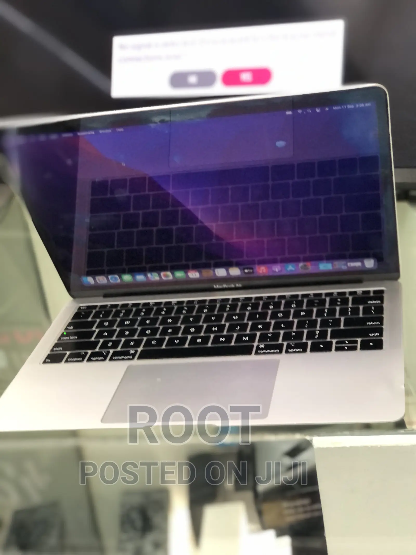 New Laptop Apple MacBook 2019 8GB Intel Core I5 SSD 256GB