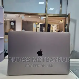 New Laptop Apple MacBook Pro 2019 16GB Intel Core i7 SSD 512GB