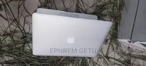 Photo - New Laptop Apple MacBook Air 2017 8GB Intel Core I5 SSD 256GB