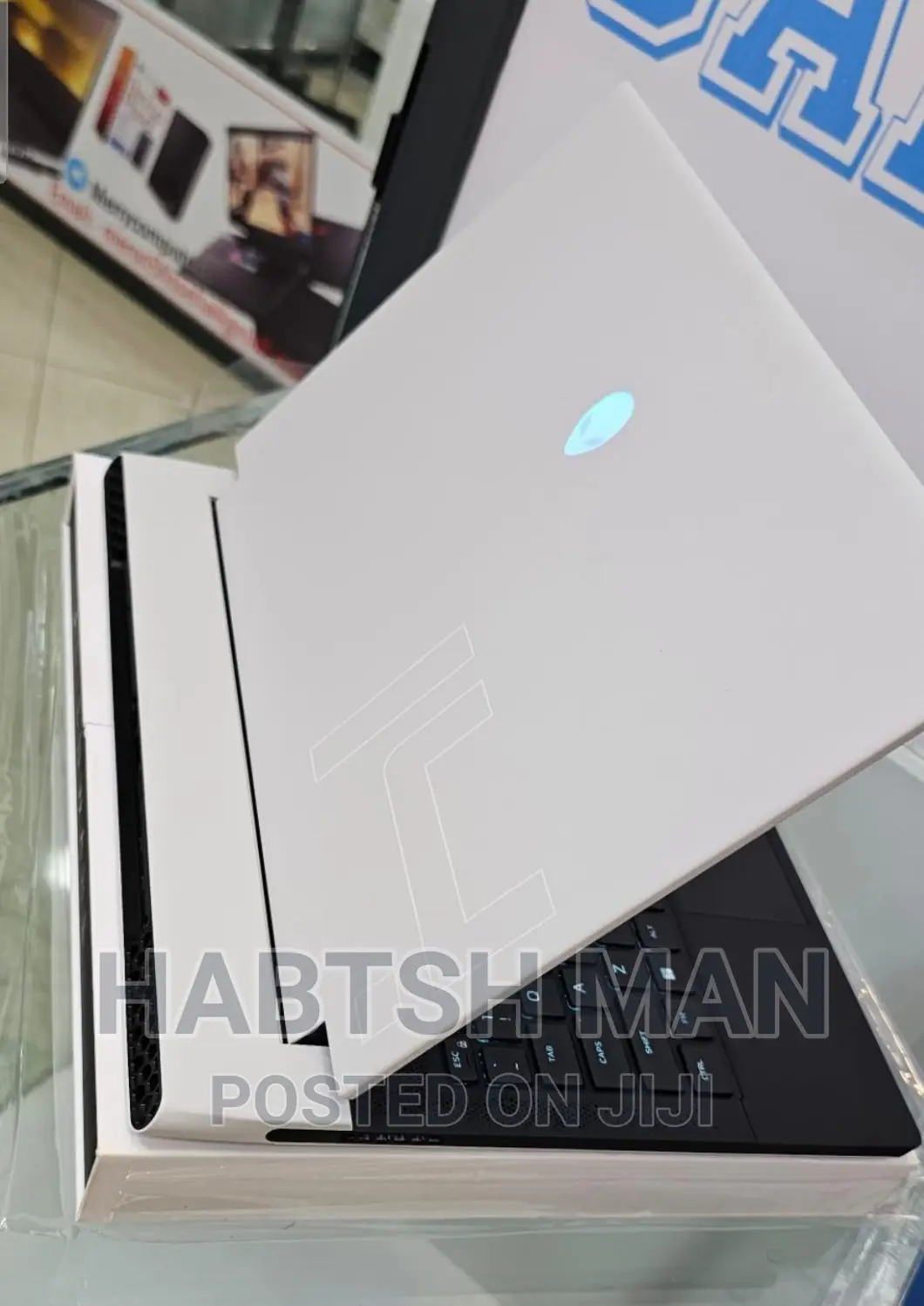 New Laptop Alienware M17x R2 16GB Intel Core I7 SSD 1T