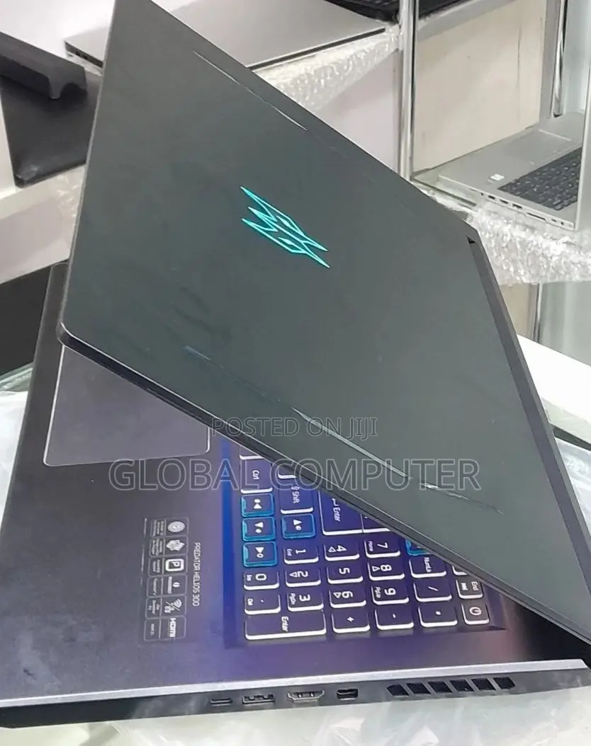 New Laptop Acer Predator Helios 300 16GB Intel Core I9 SSD 512GB