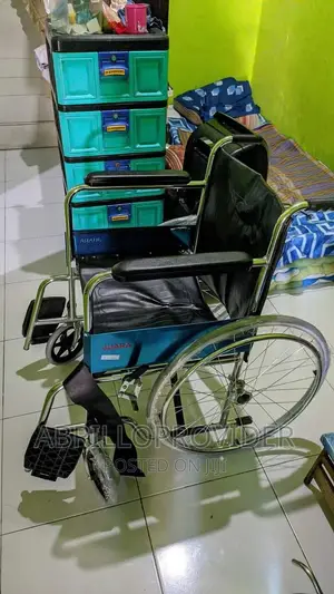 Wheelchair (Almunium and Packed)