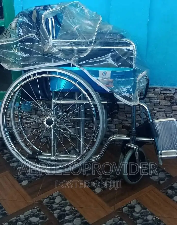New Lightweight Wheelchair (New Packed )