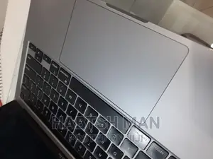 New Laptop Apple MacBook 2020 16GB Intel Core I5 SSD 1T