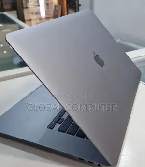 New Laptop Apple MacBook Pro 2019 16GB Intel Core I7 SSD 512GB