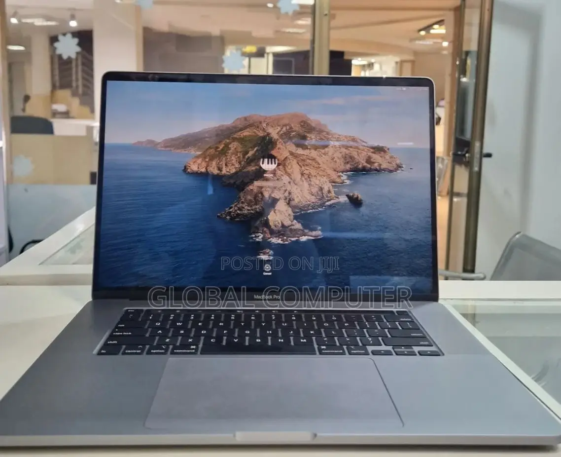 New Laptop Apple MacBook Pro 2019 16GB Intel Core I7 SSD 512GB