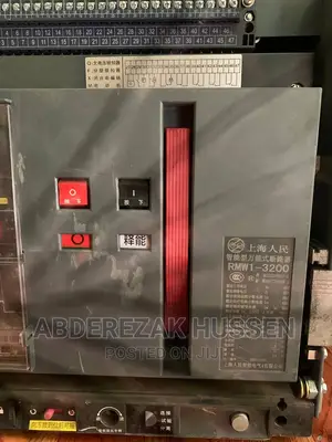 Air Circute Breaker 3200A