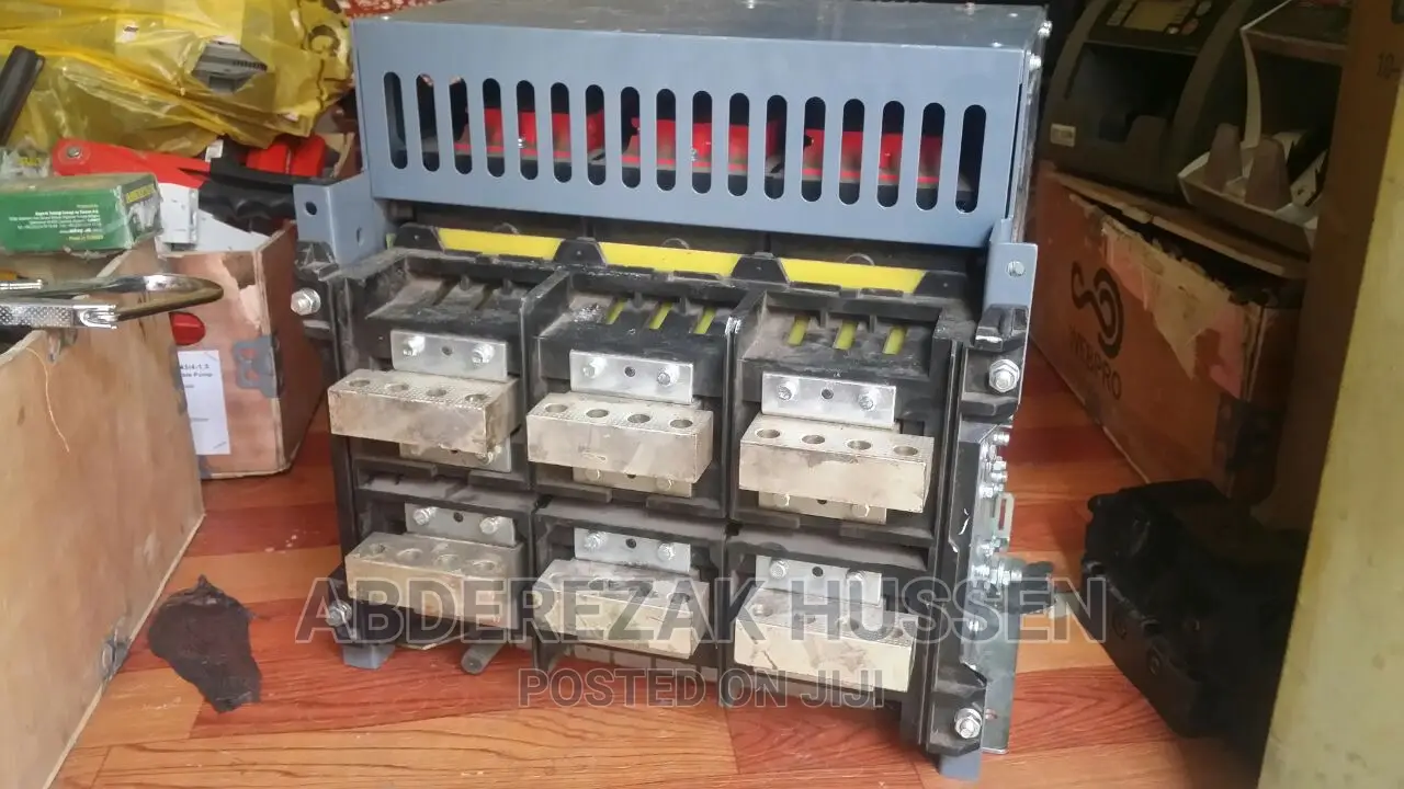 Air Circute Breaker 3200A