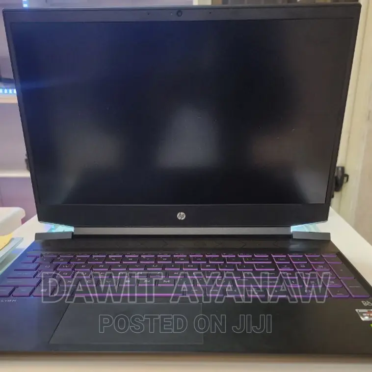 New Laptop HP 8GB AMD Ryzen 5 SSD 512GB