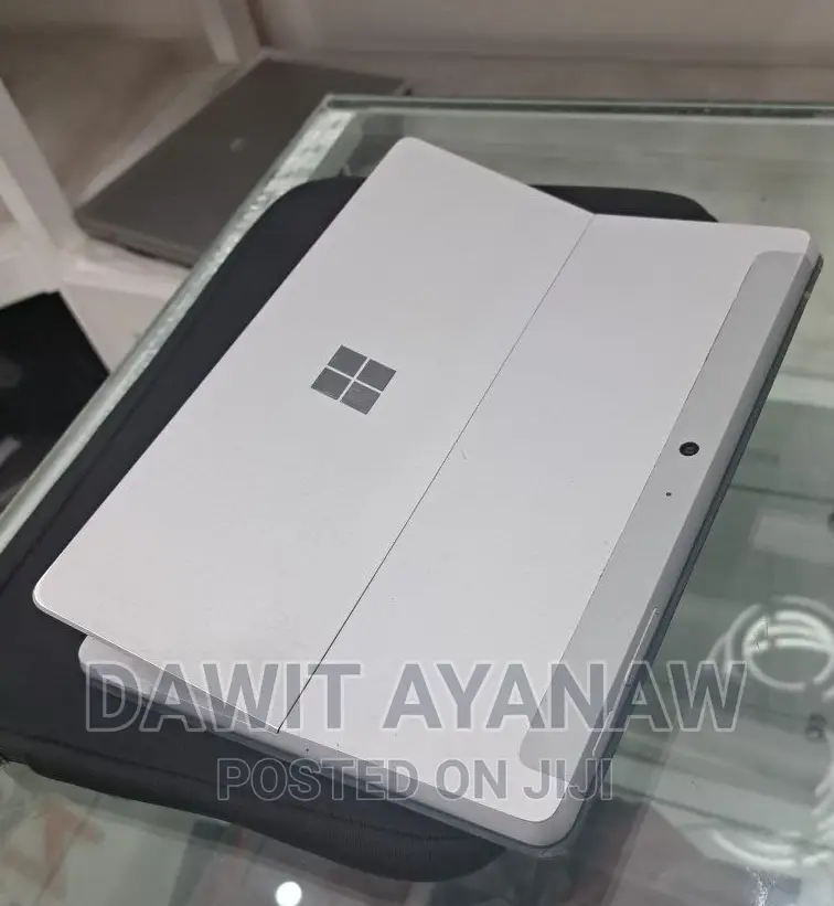 New Laptop Microsoft Surface 4GB Intel Core 2 Duo SSD 60GB