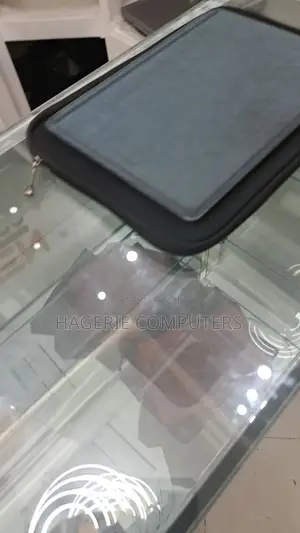 New Laptop Microsoft Surface Go 4GB Intel Core 2 Quad SSD 60GB