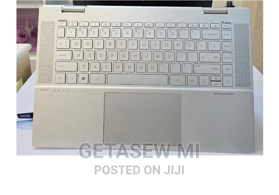 New Laptop HP Envy X360 16GB Intel Core I5 SSD 1T
