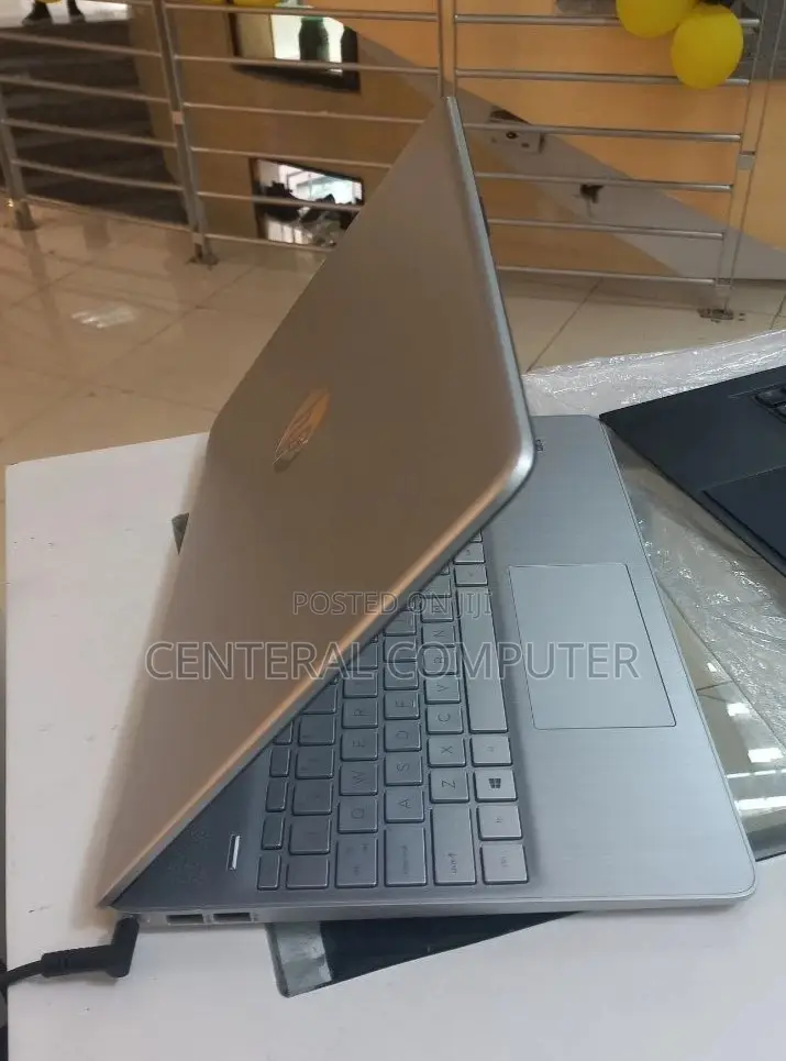 New Laptop HP Stream Notebook 8GB Intel Core I5 SSD 512GB