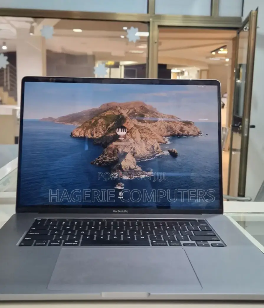 New Laptop Apple MacBook Pro 2019 16GB Intel Core I7 SSD 512GB