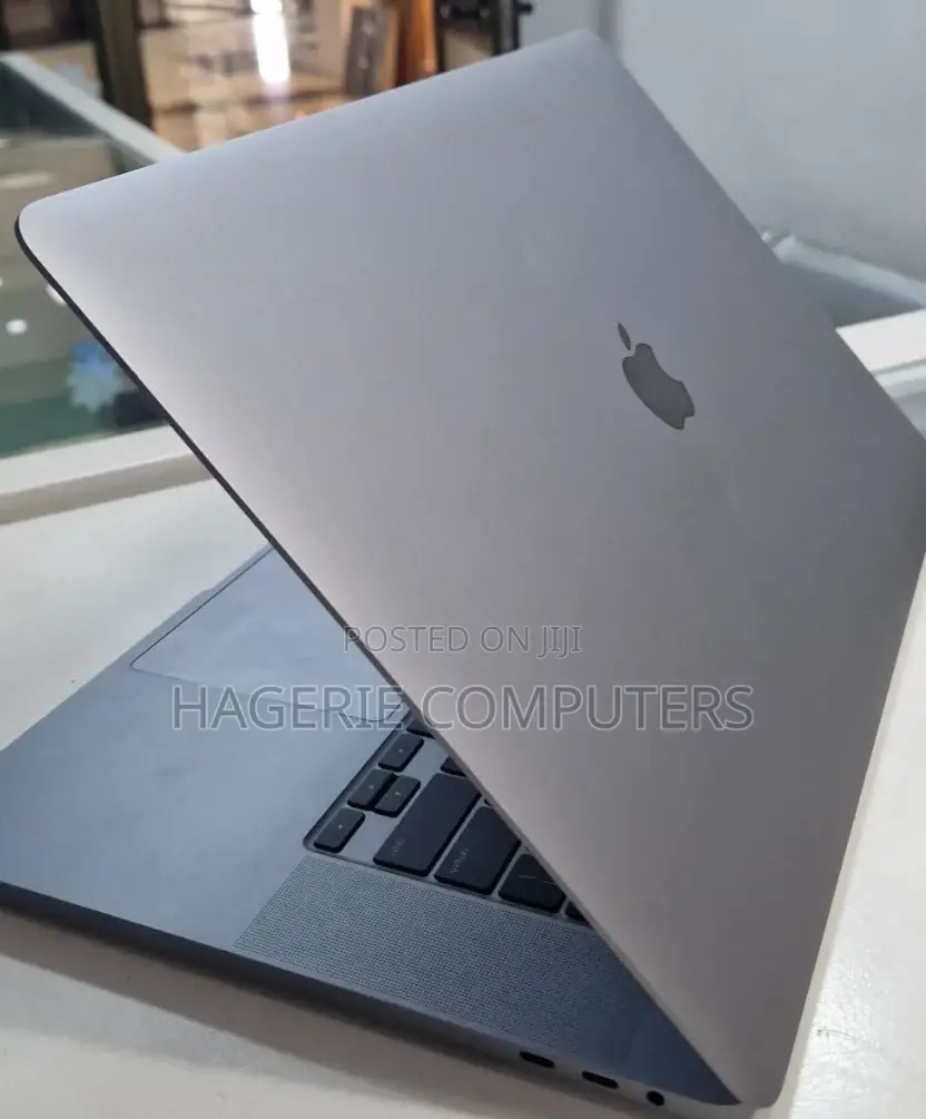New Laptop Apple MacBook Pro 2019 16GB Intel Core I7 SSD 512GB