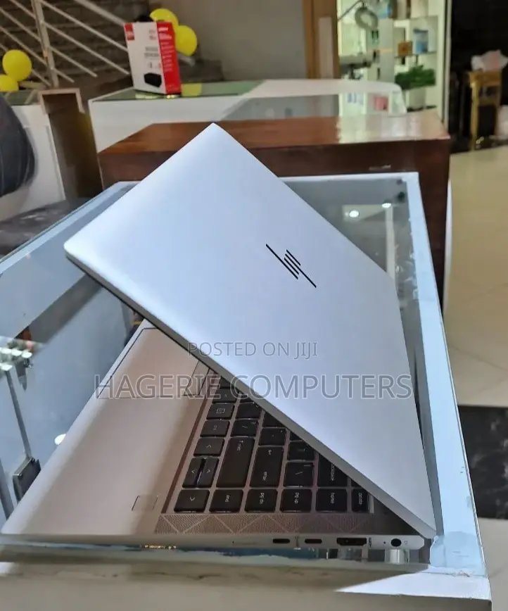 New Laptop HP EliteBook 845 G7 16GB AMD Ryzen 5 SSD 512GB