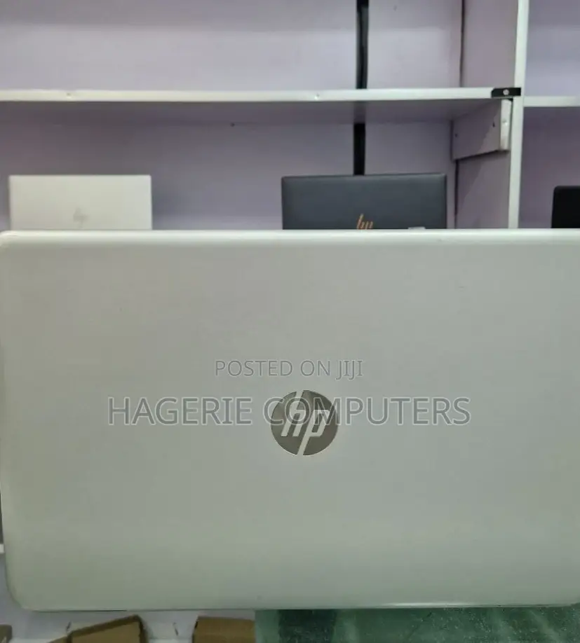 New Laptop HP Pavilion 15-Cs3063cl 8GB Intel Core I5 HDD 1T