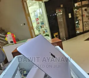 New Laptop Apple MacBook Pro 2017 16GB Intel Core I7 SSD 512GB