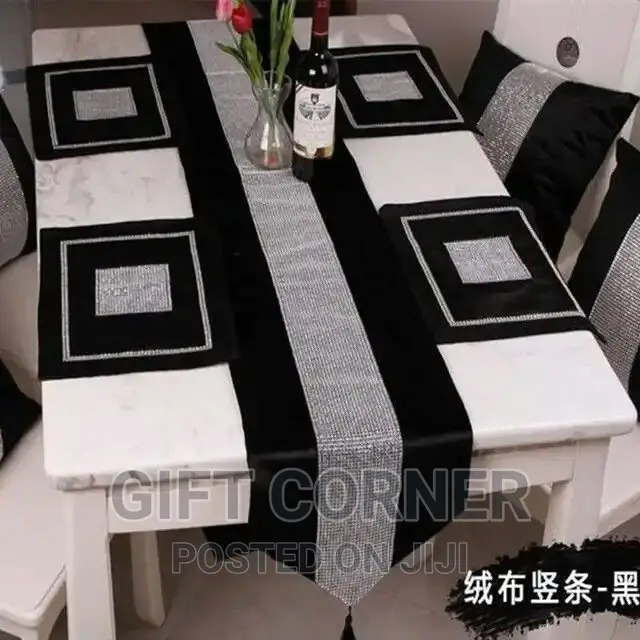 Dining Table Set Runner With Pillows for 4,6,8,10chair