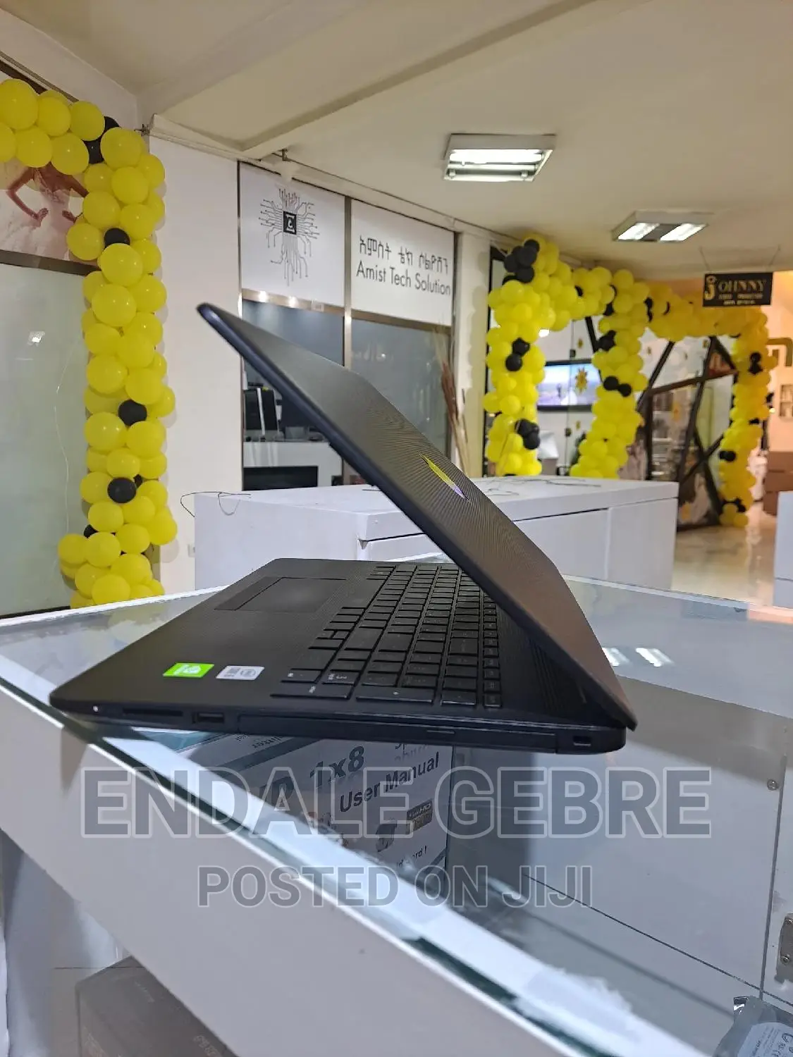 New Laptop HP Stream Notebook 8GB Intel Core I5 SSD 1T