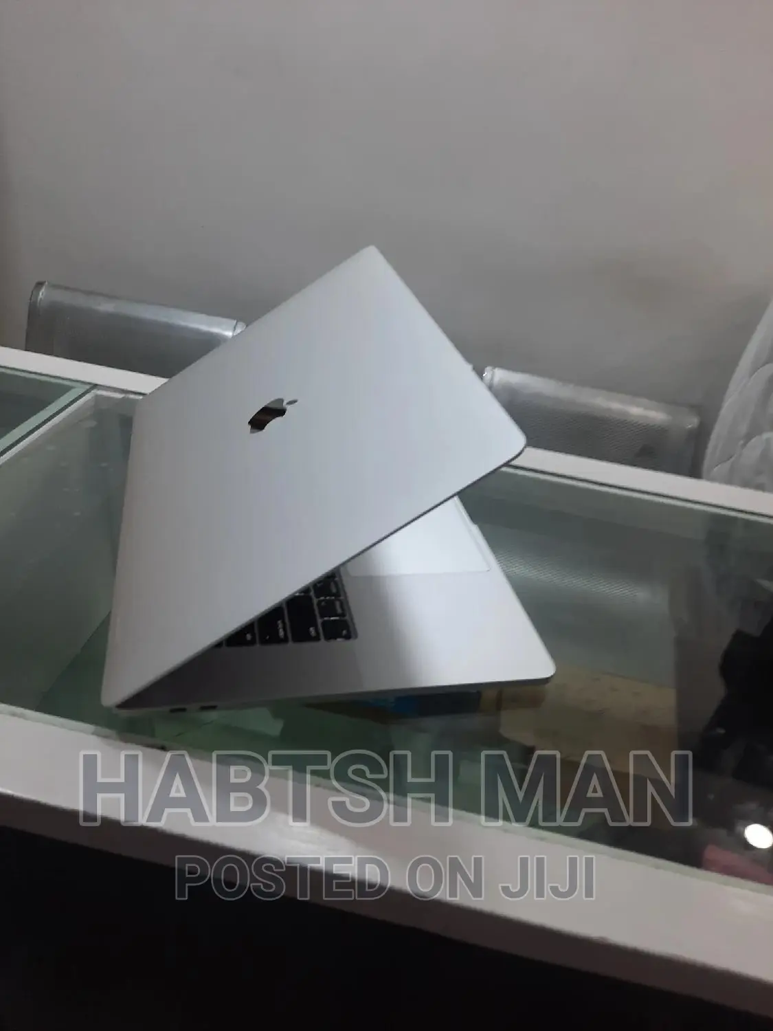 New Laptop Apple MacBook Pro 2019 32GB Intel Core I9 SSD 1T