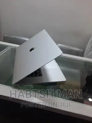 Photo - New Laptop Apple MacBook Pro 2019 32GB Intel Core I9 SSD 1T