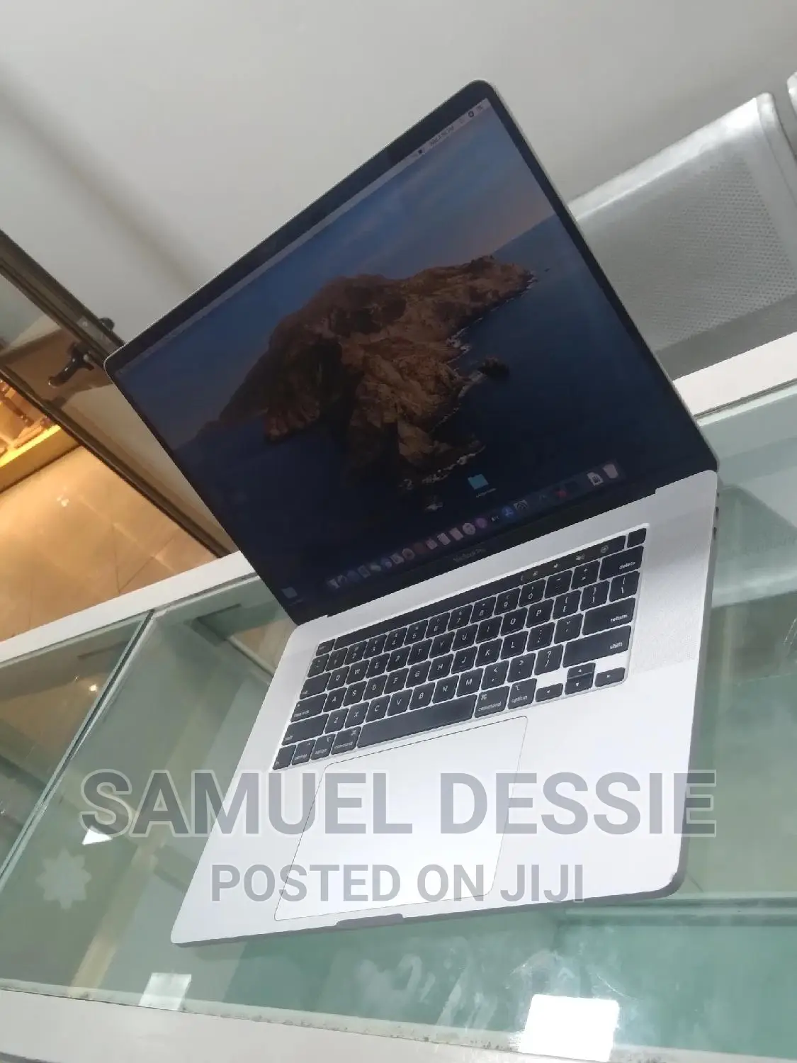 New Laptop Apple MacBook Pro 2019 32GB Intel Core I9 SSD 1T