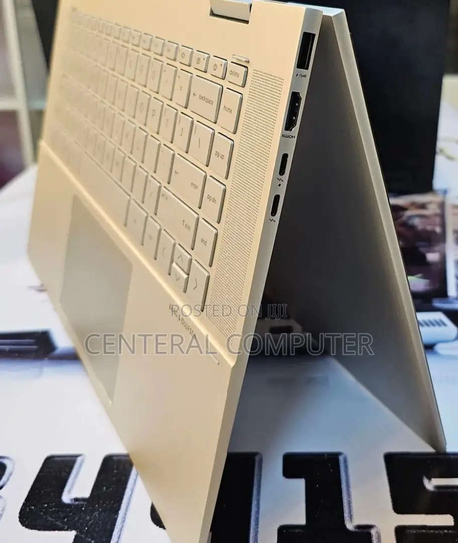 New Laptop HP Envy 15-Ep0xxx 8GB Intel Core I7 SSD 512GB