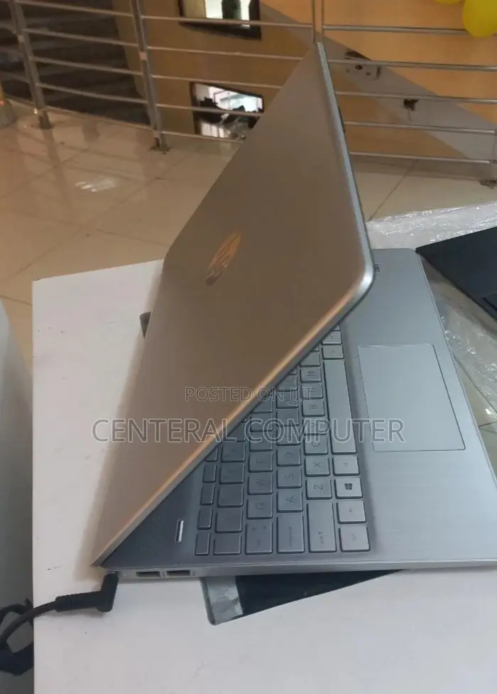 New Laptop HP Stream Notebook 8GB Intel Core I5 SSD 512GB