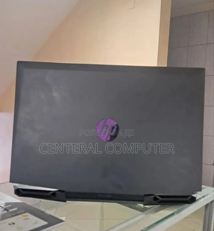 New Laptop HP Pavilion 17 16GB Intel Core I7 SSD 512GB