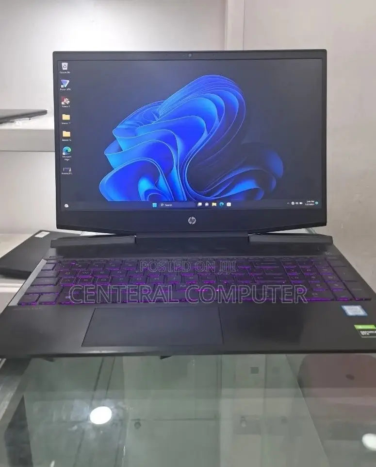 New Laptop HP Pavilion 17 16GB Intel Core I7 SSD 512GB