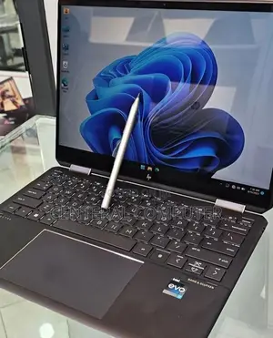 Photo - New Laptop HP Spectre X360 13 16GB Intel Core I7 SSD 1T